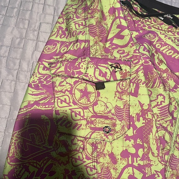 Notion Board Shorts - Picture 3 of 4